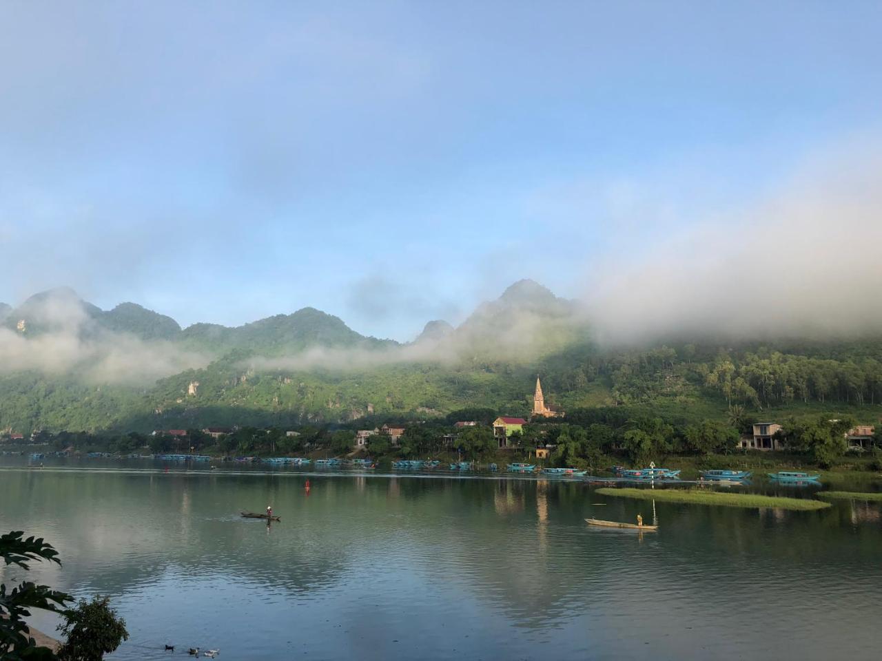 Commander Lodge Phong Nha Exteriör bild
