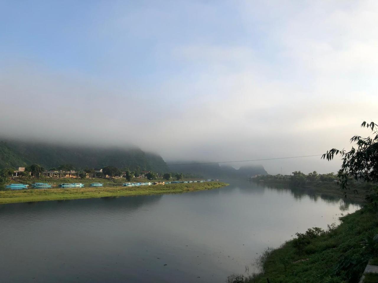 Commander Lodge Phong Nha Exteriör bild