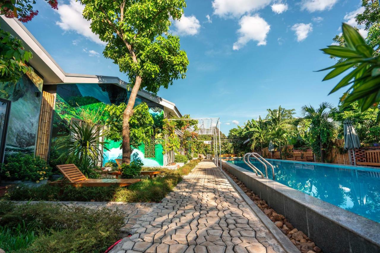 Commander Lodge Phong Nha Exteriör bild