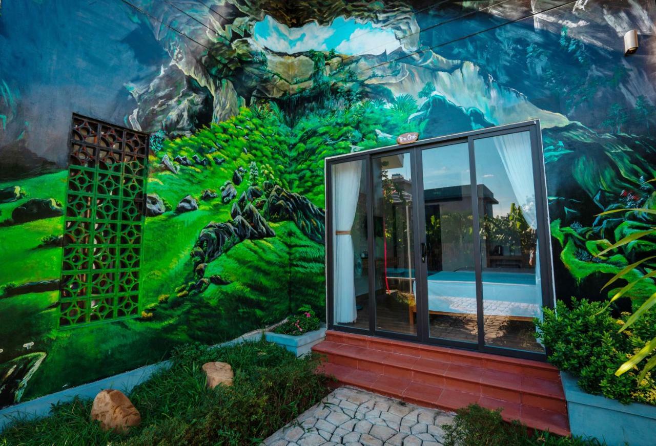 Commander Lodge Phong Nha Exteriör bild